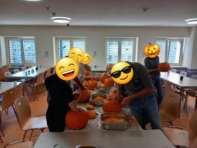Kürbisschnitzen 1